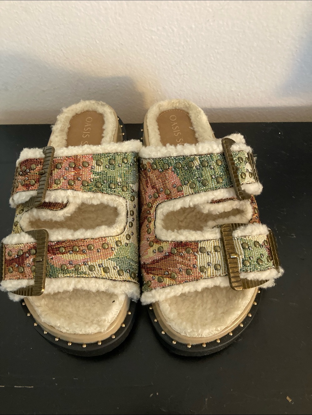Oasis Society Tapestry Slides Size 8
